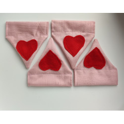 LOVE LOOKY, bandana en tissu rose avec coeur rouge